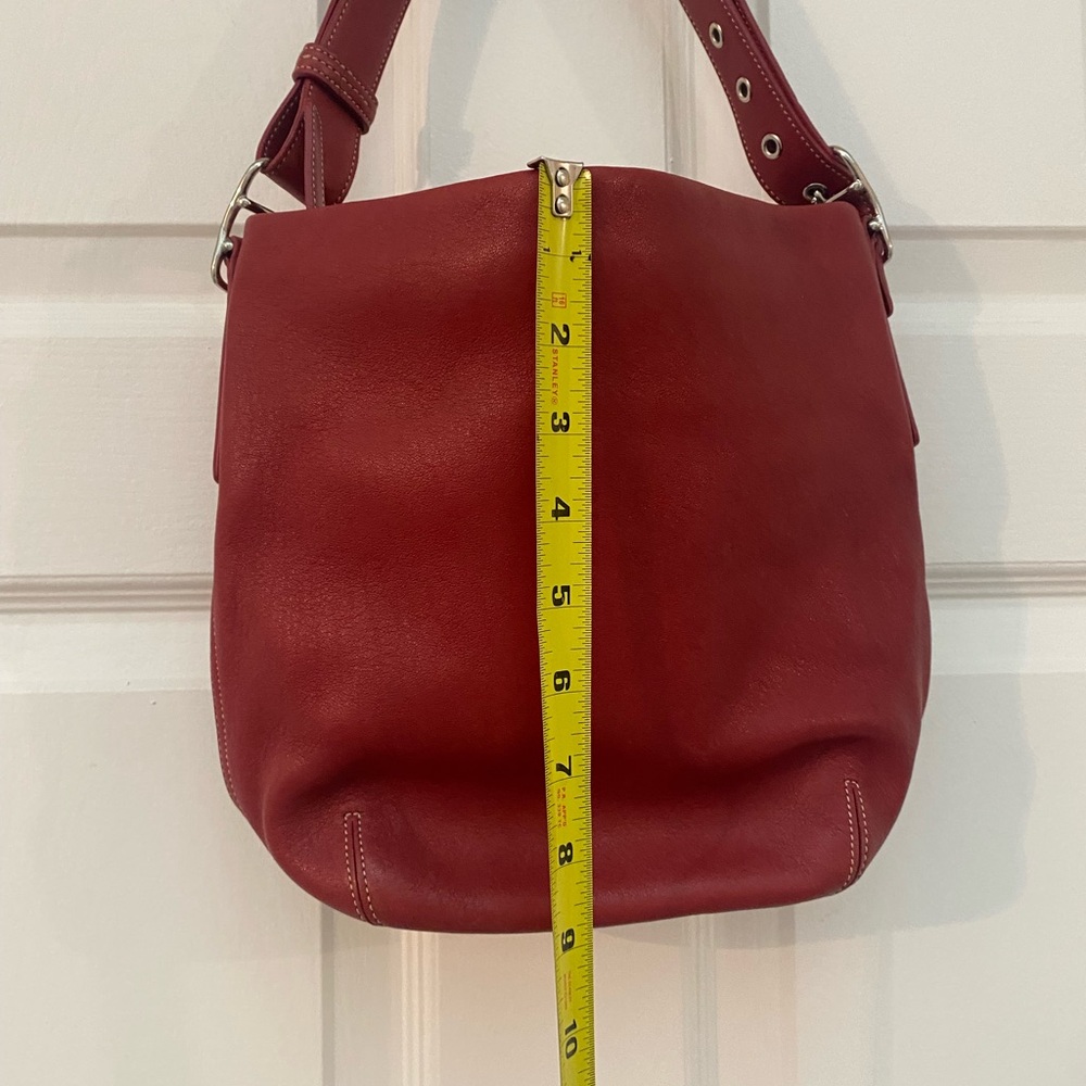 Gorgeous Coach Red Leather Soho Bucket Shoulder Bag - Picture 3 of 12